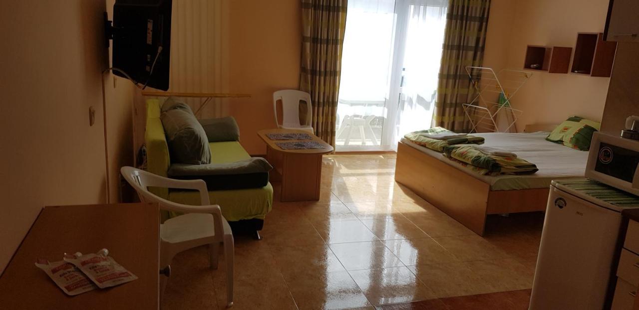 Elit 4 Apartments Slăntjev Brjag Exteriör bild