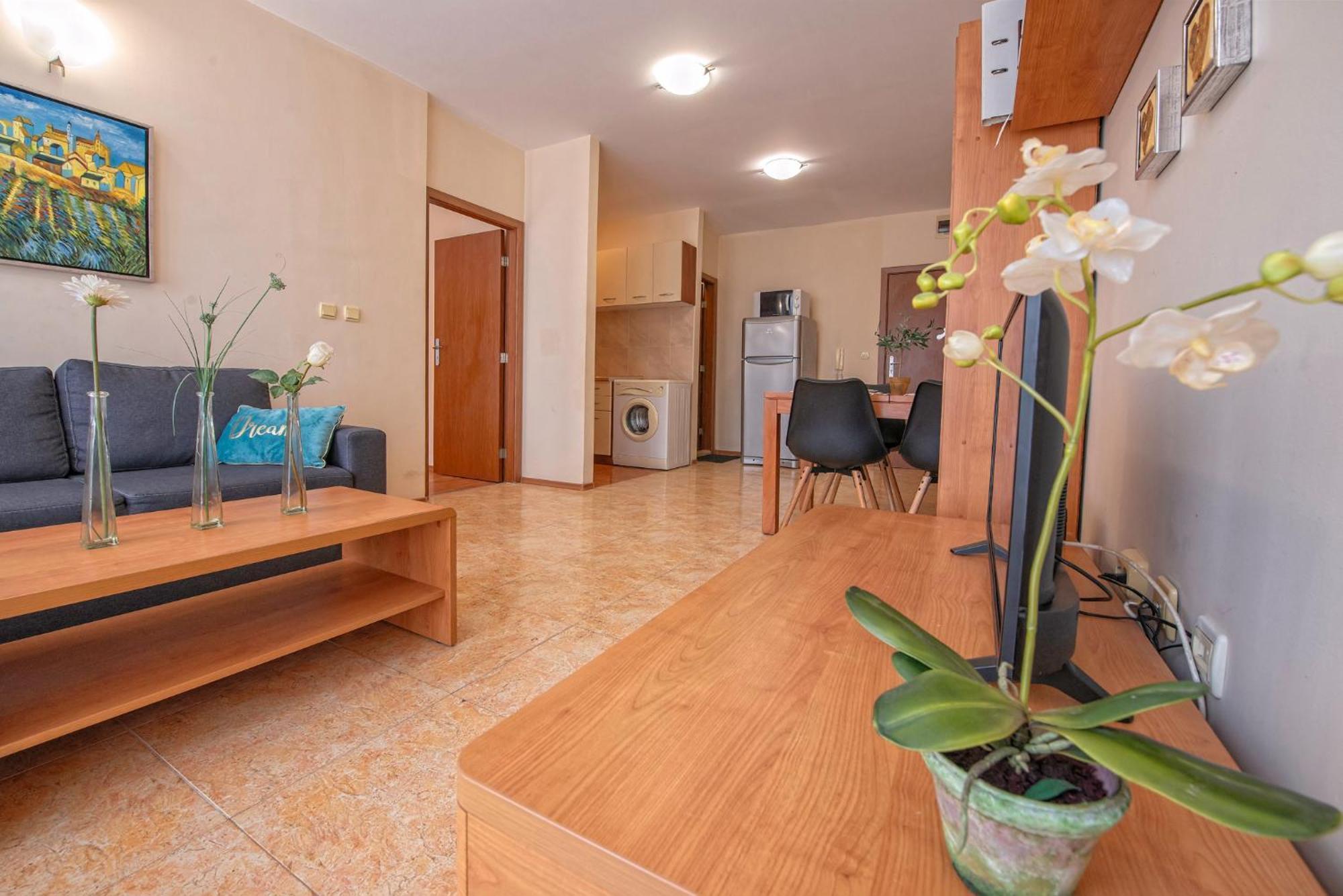 Elit 4 Apartments Slăntjev Brjag Exteriör bild