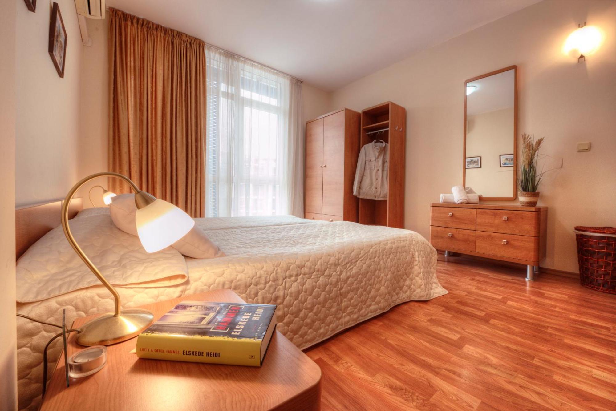 Elit 4 Apartments Slăntjev Brjag Exteriör bild