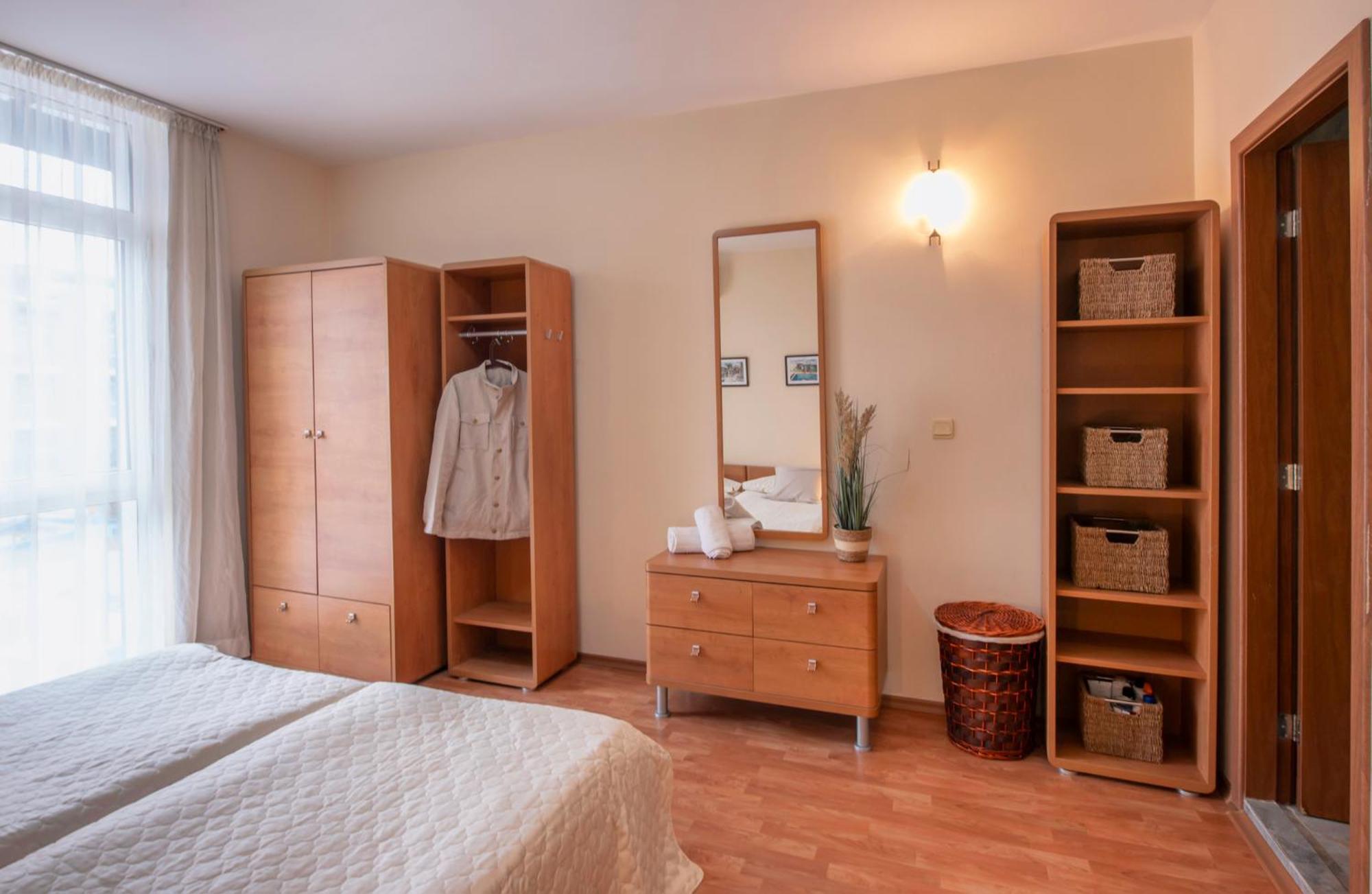 Elit 4 Apartments Slăntjev Brjag Exteriör bild