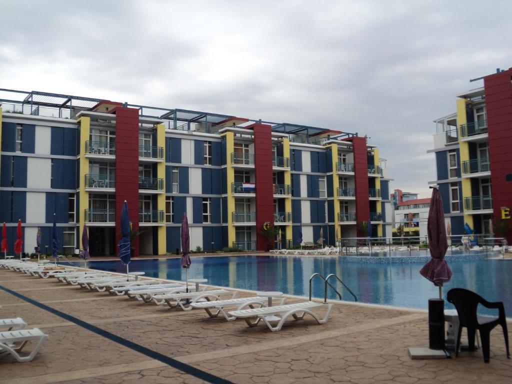 Elit 4 Apartments Slăntjev Brjag Exteriör bild