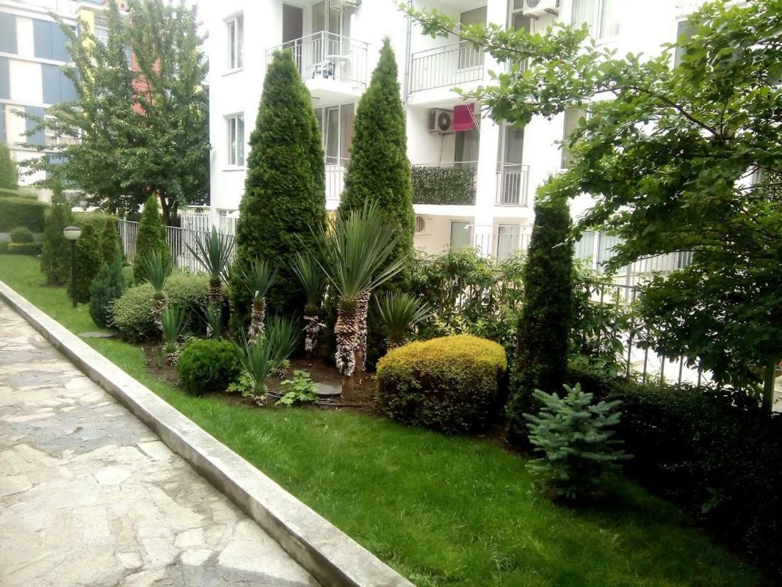 Elit 4 Apartments Slăntjev Brjag Exteriör bild
